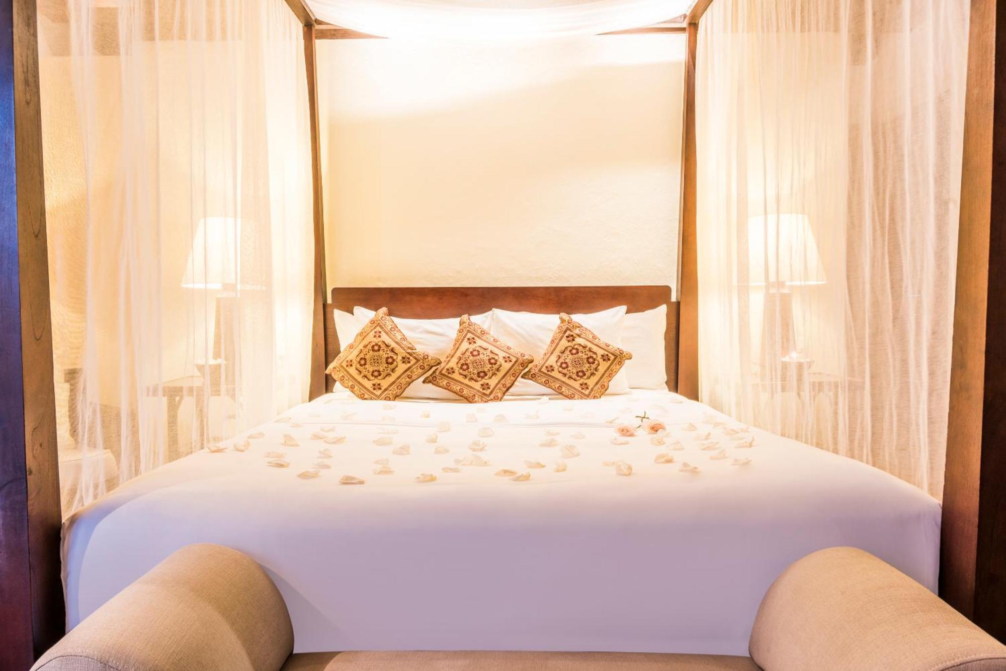 Ananda Boutique Hotel 5*