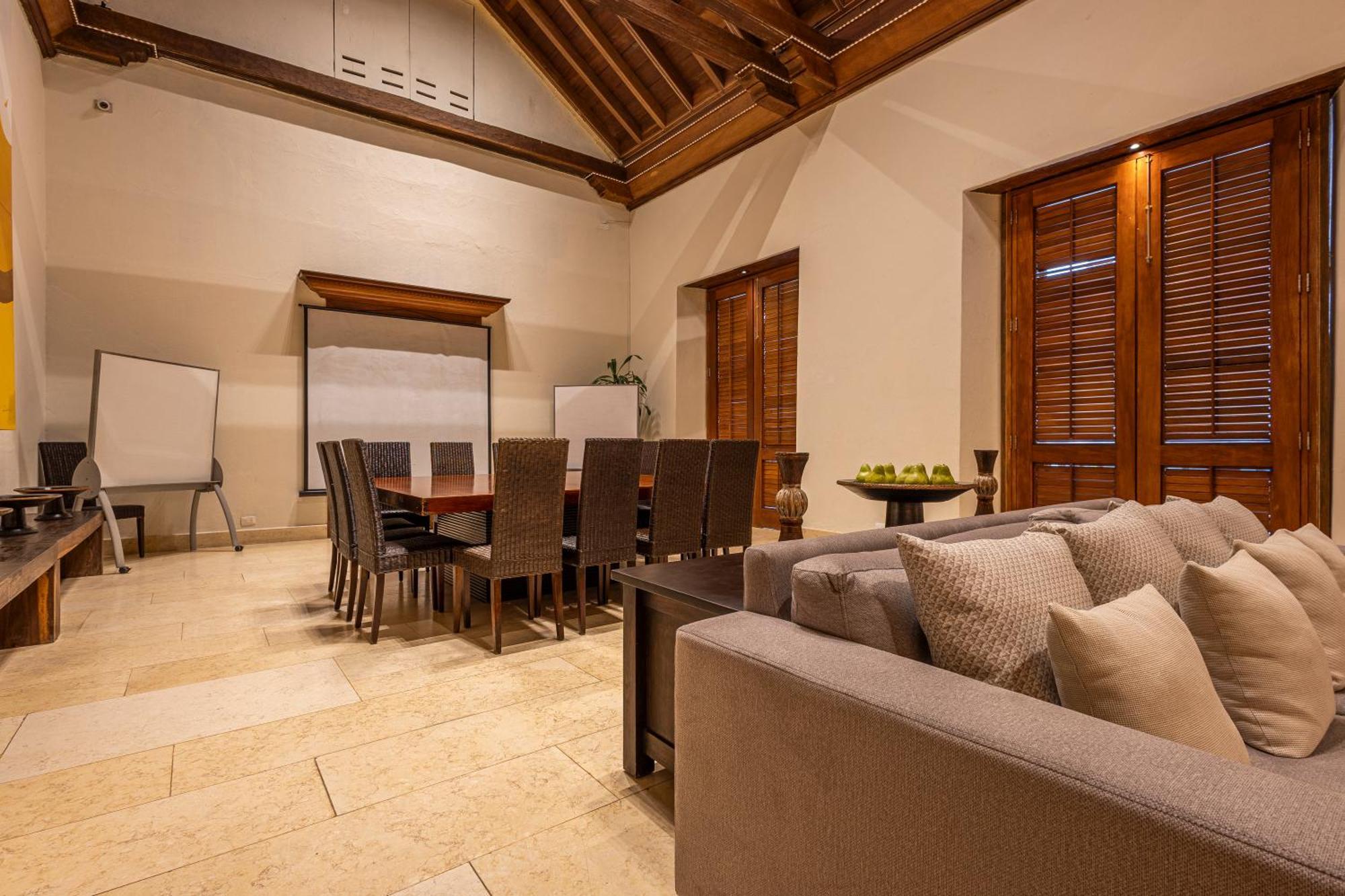 Hotel Ananda Boutique 5*