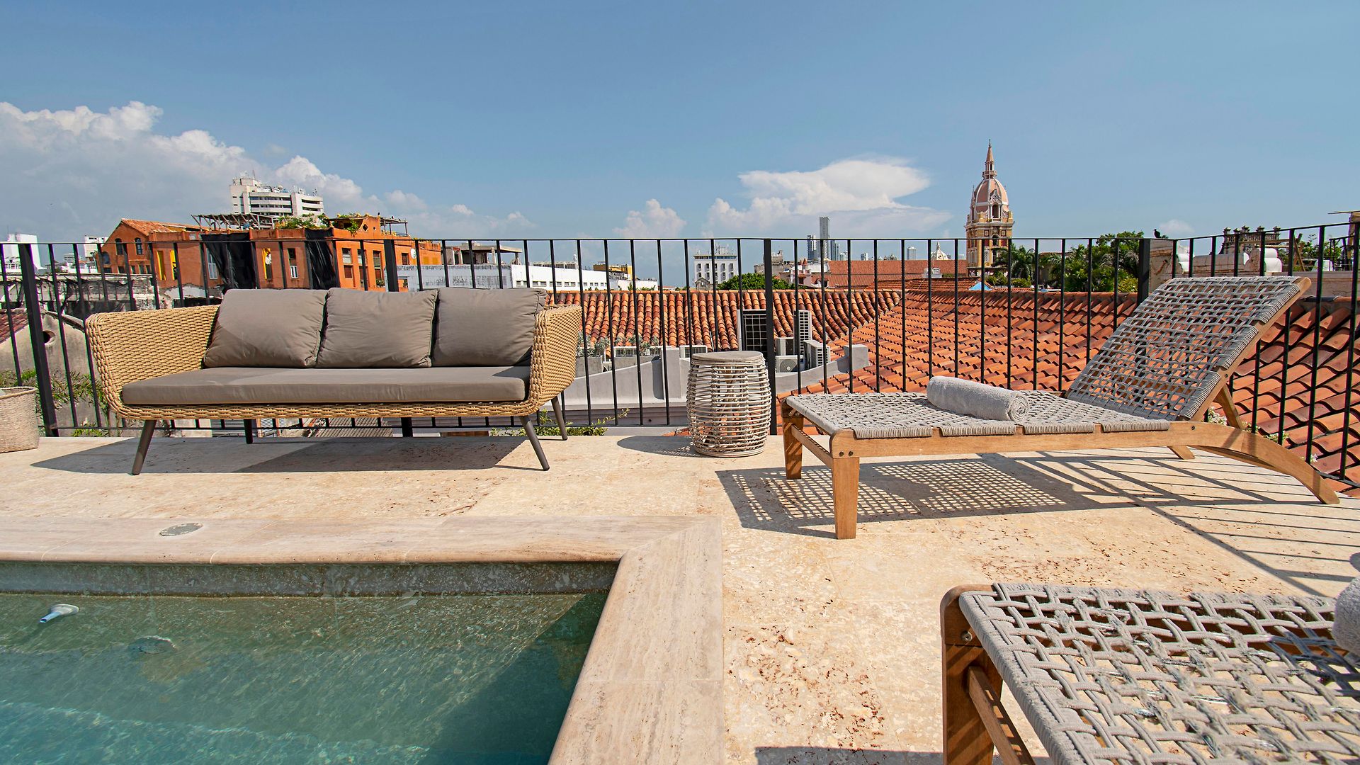Ananda Boutique Hotel 5*