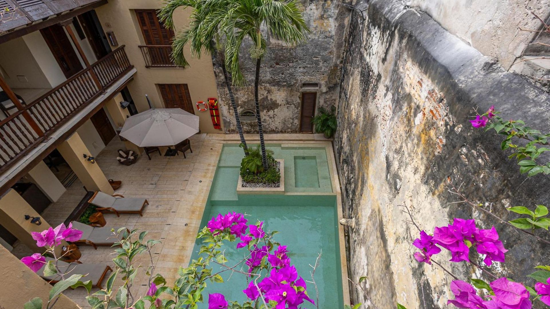 Ananda Boutique Hotel