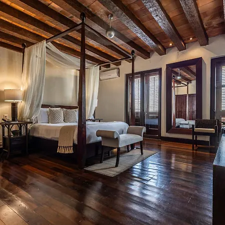 Hotel Ananda Boutique