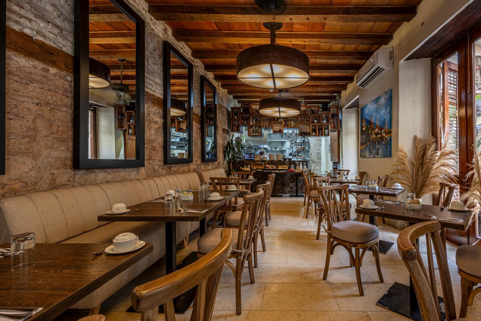 Ananda Boutique - Cosmos 5* Cartagena