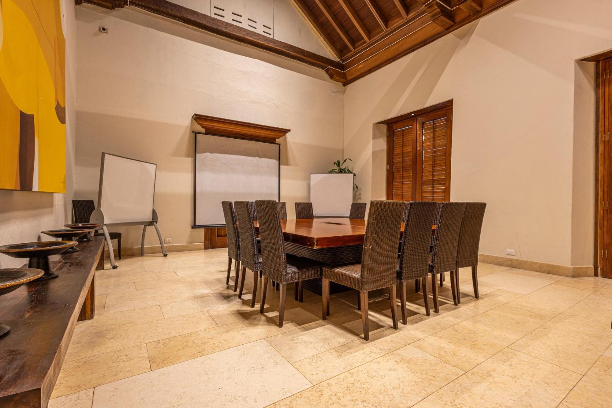Hotel Ananda Boutique